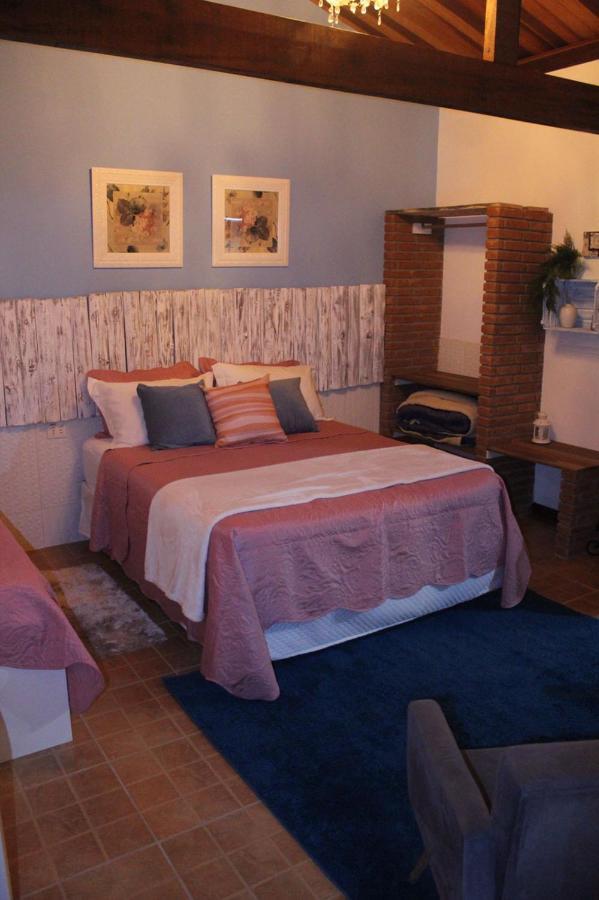 Hôtel Chalé Pico Agudo à Santo Antônio do Pinhal Extérieur photo